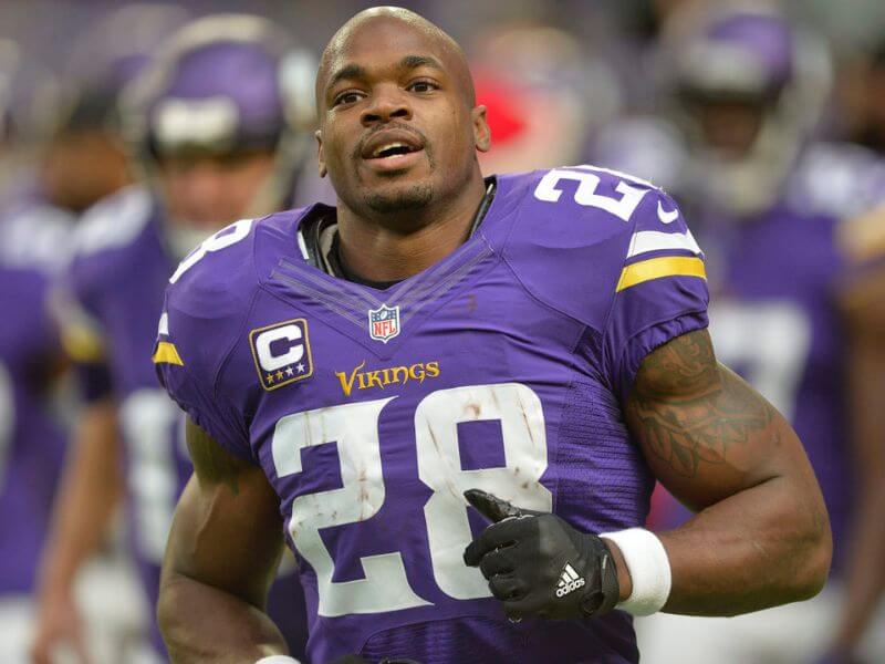 is adrian peterson still playing football